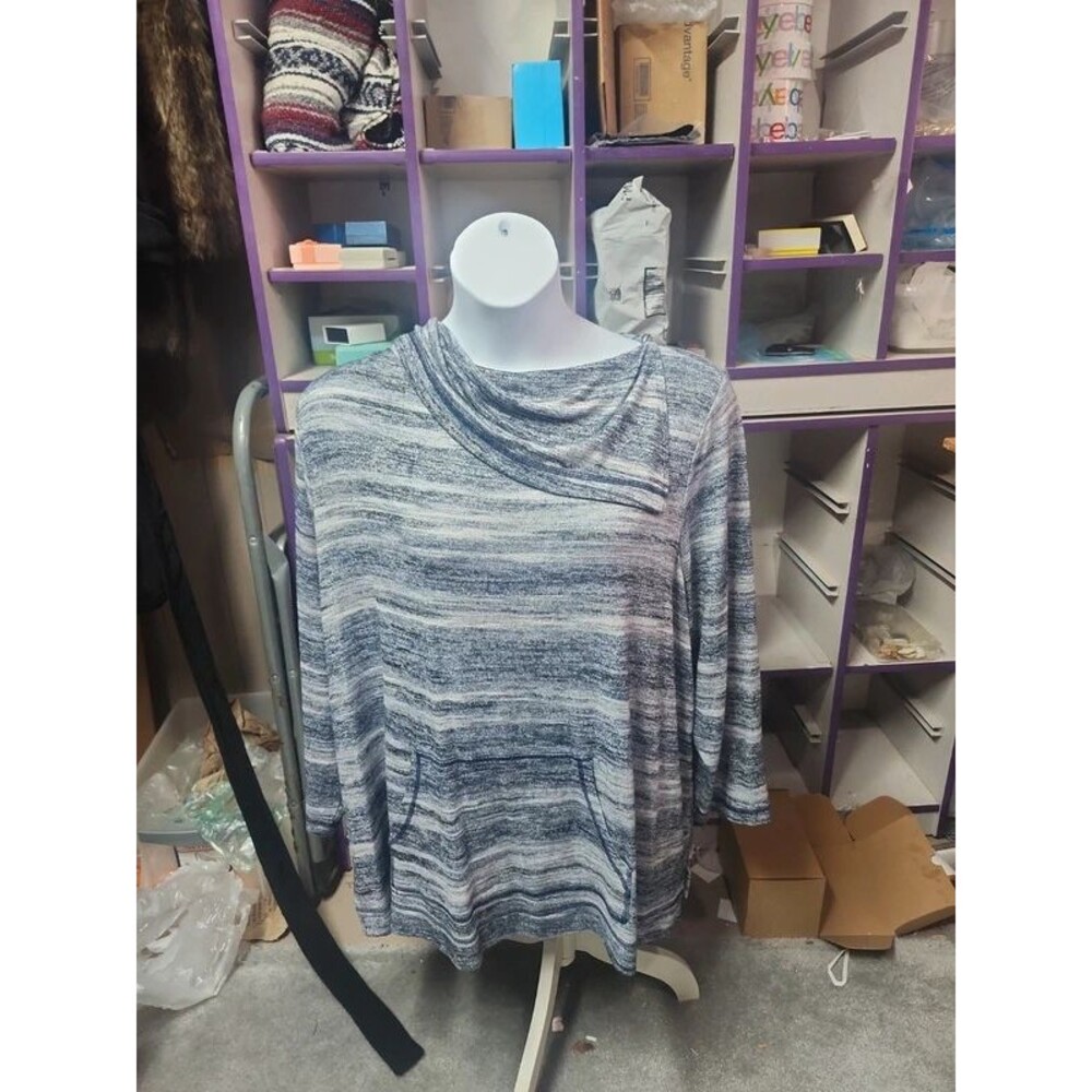 Catherine's denim blue Grey  slouch top with kangaroo pocket SZ 2X